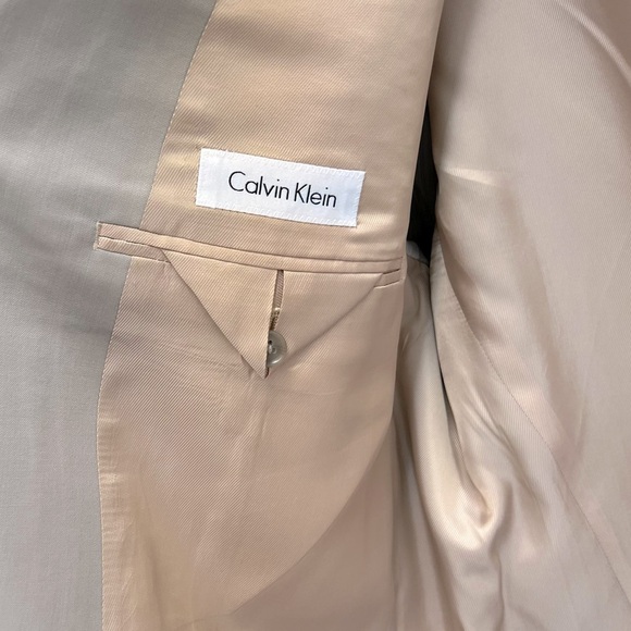 Calvin Klein 100% wool khaki sport coat. - Picture 7 of 10